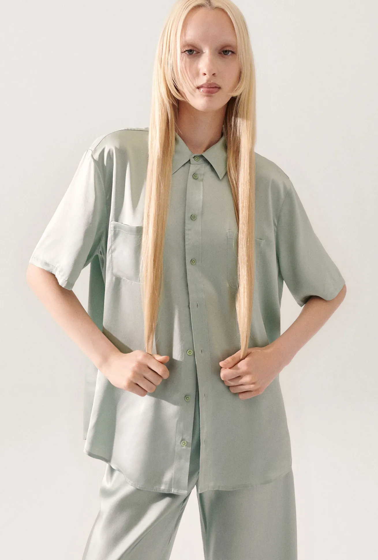 SHORT SLEEVE BOYFRIEND SHIRT ALABASTER